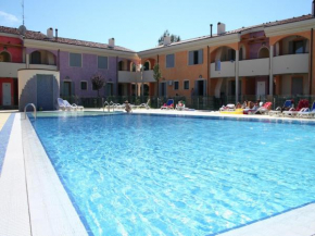 Modern apartment with swimming pool - Beahost